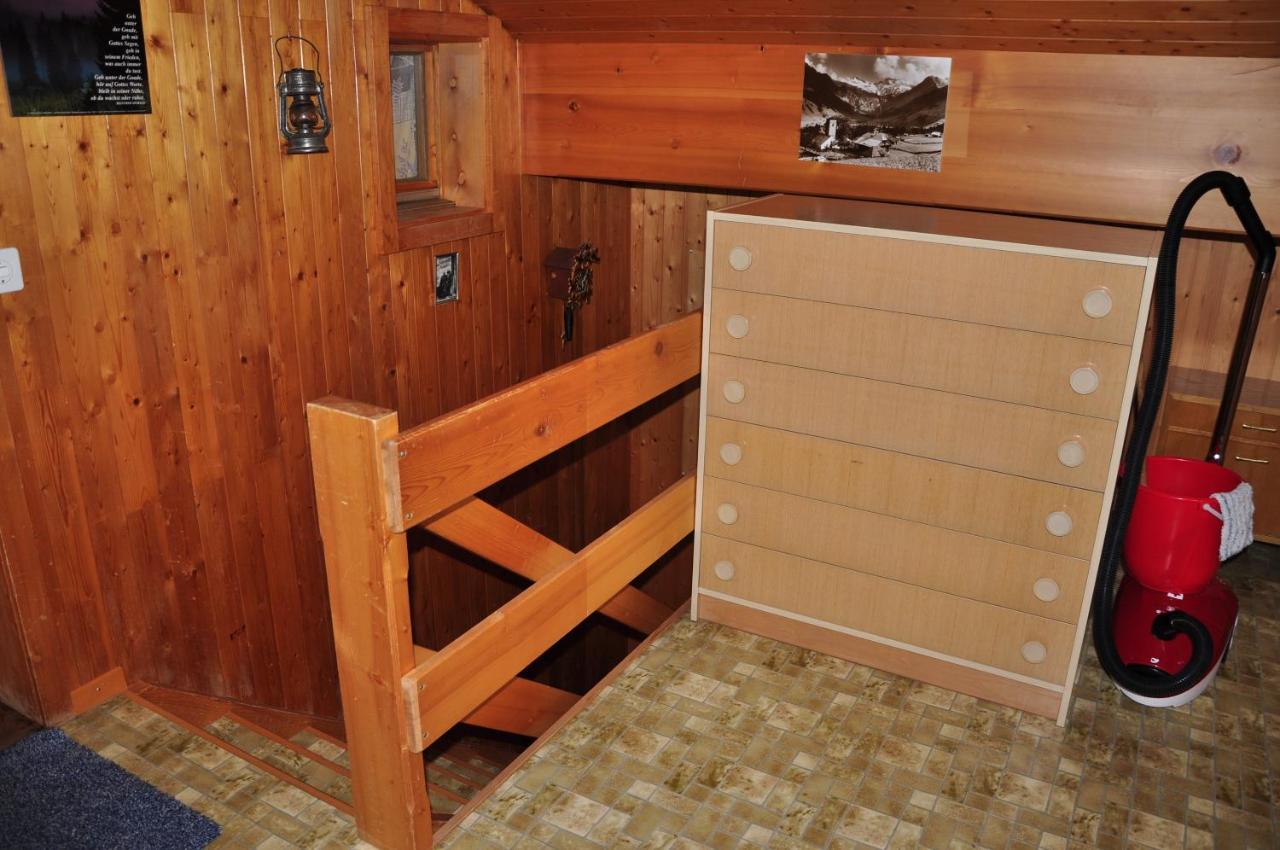 Chalet Allmegrat อาเดลโบเดิน ภายนอก รูปภาพ