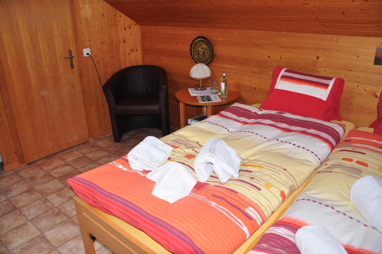 Chalet Allmegrat อาเดลโบเดิน ภายนอก รูปภาพ